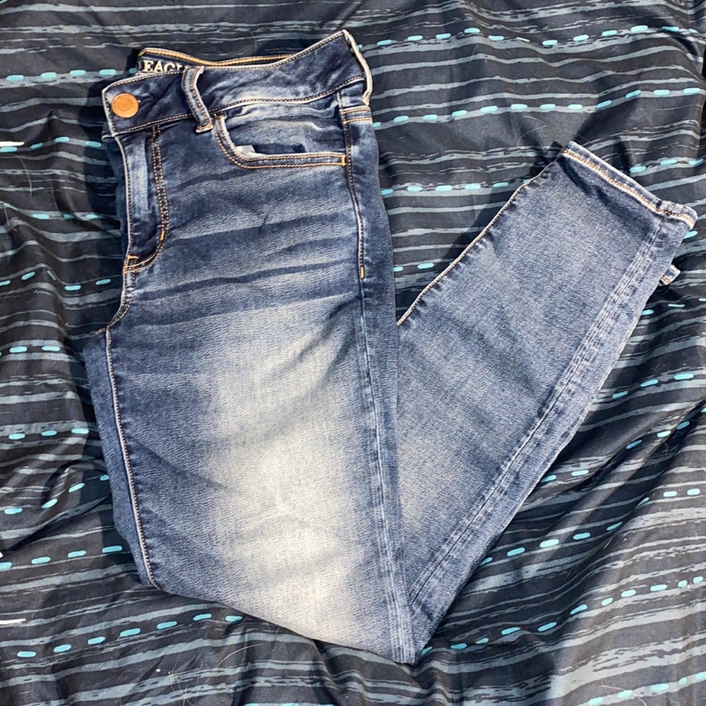 American Eagle Size 8 short jeans
